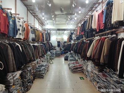 邓州市穰东镇:破而后立,推动服装产业迈向新高度